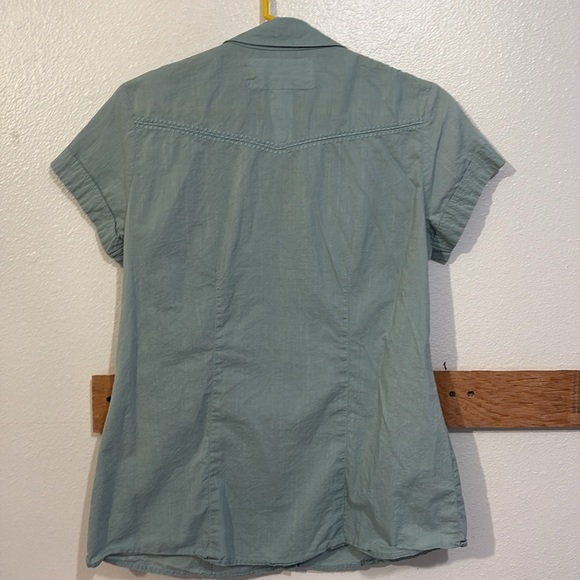 Aventura Women's Green Button Down Shirt - Picture 3 of 7